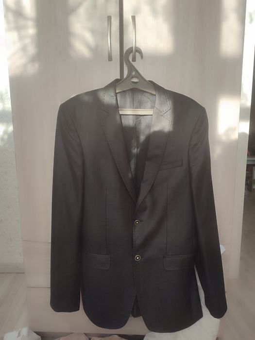 Продам мужской пиджак черного цвета