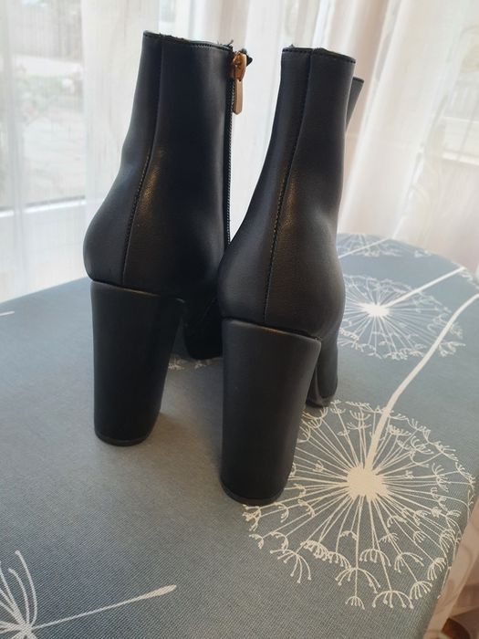 Botine noi de damă