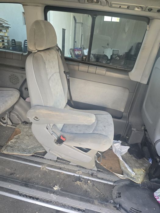 Dezmembrez viano vito interior 6+1 motor 2.2 3.0 NU DESCOMPLETEZ INTER