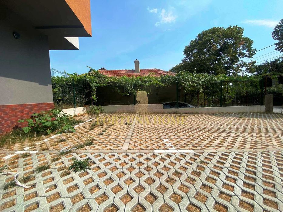 Продава се Тристаен апартамент в Варна, Виница - 90 кв.м за 1245 €/кв.м - Снимка #9