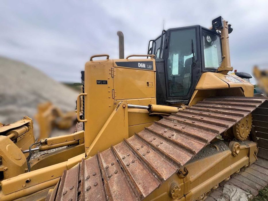 Buldozer Caterpillar recent adus Anglia an 2004  14000 ore