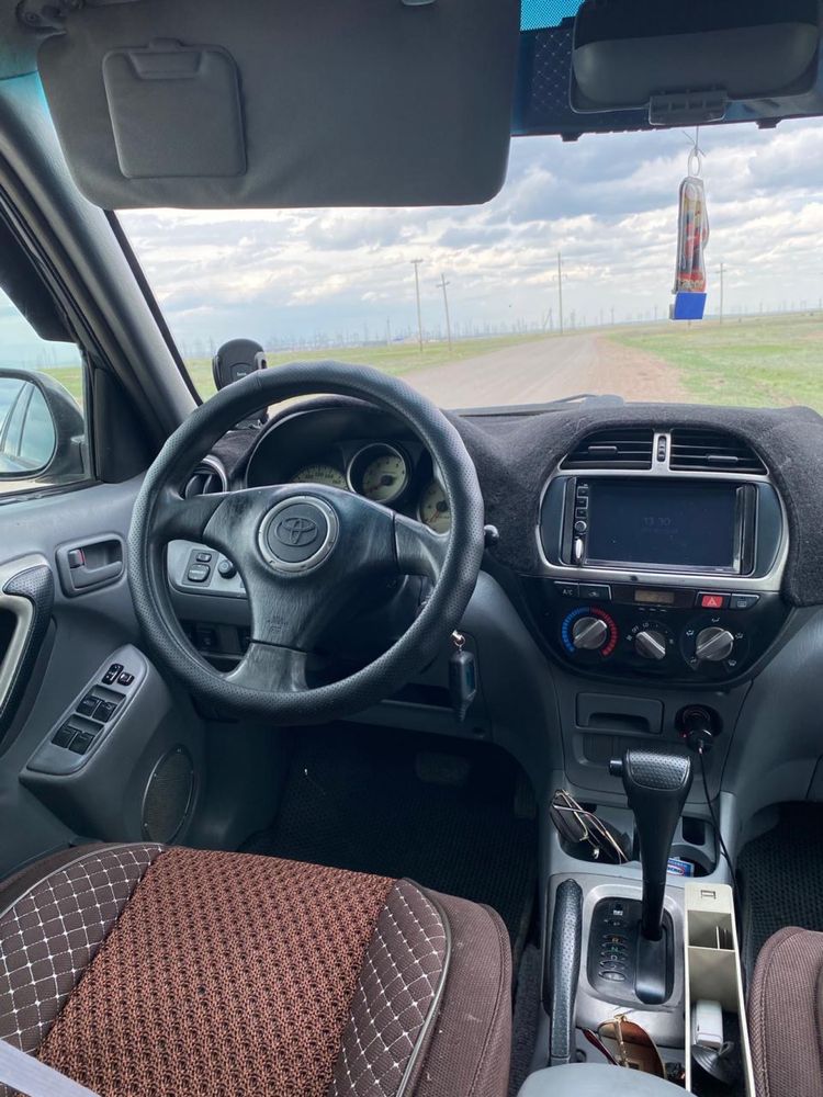 Продается Toyota Rav4 в отличном состоянии
