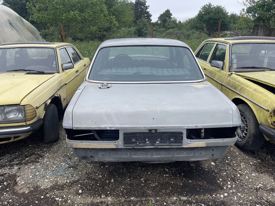 Mercedes 123 200d/300d на части