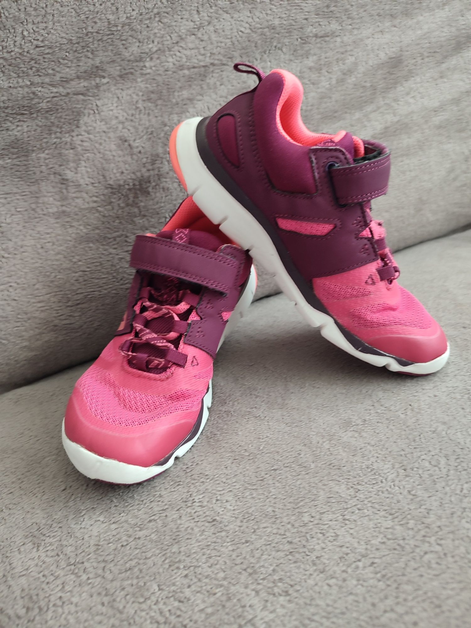 Adidași Newfeel Decathlon