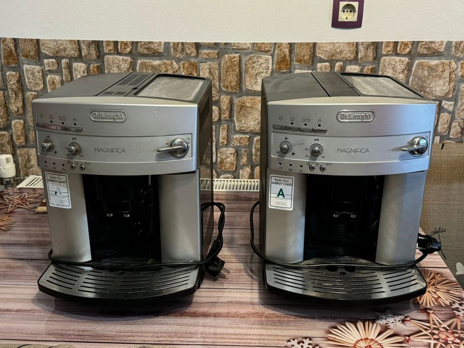 Vând aparat de cafea DeLonghi