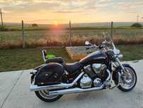 Honda vtx 1800  an 2008 model F 9000euro  neg!