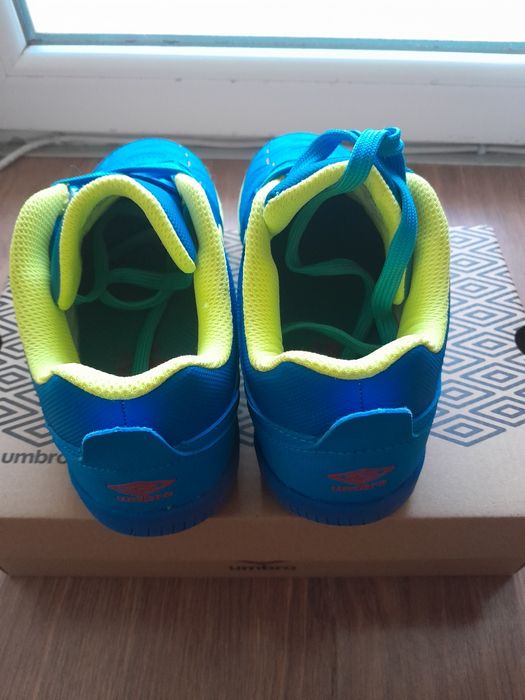 Маратонки за момче Umbro