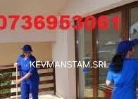 Echipă de curățenie