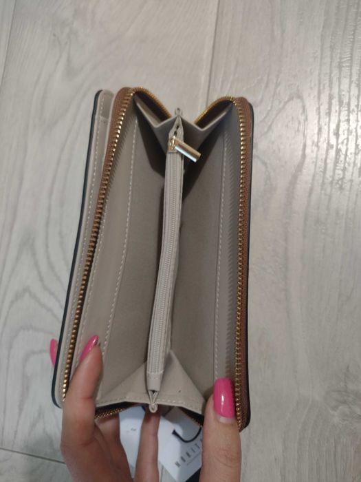 Дамско кожено портмоне