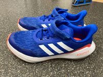 Маратонки Adidas 35