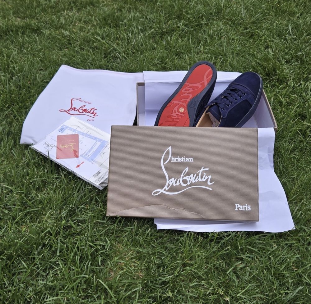 Louboutin темно синий 41 размер в наличии