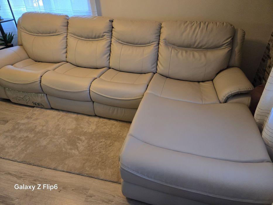 Ъглов кожен  диван
