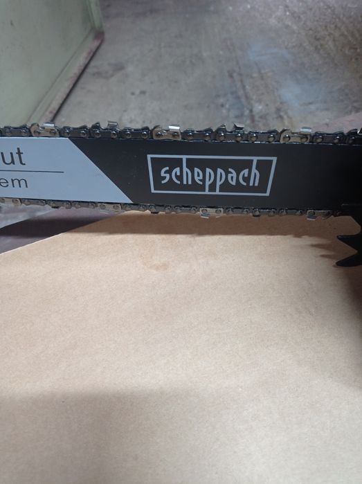 Бензинова резачка за рязане на дърва 43куб