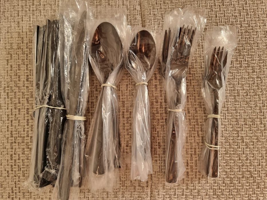 Set tacâmuri 36 piese – negru elegant