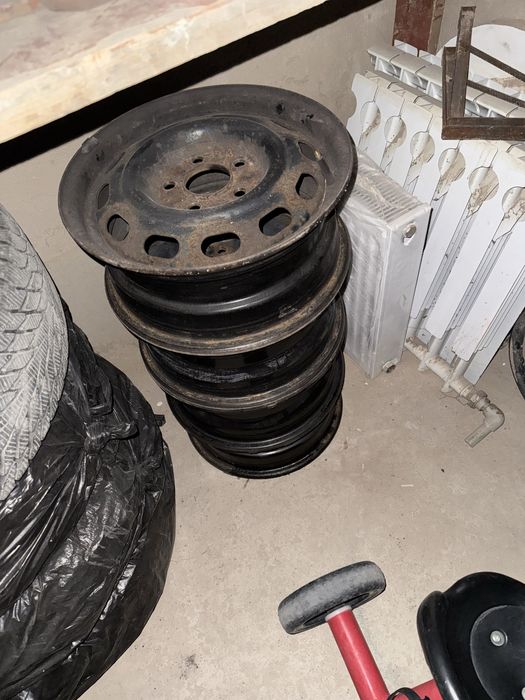 Продам диски на мазду 626