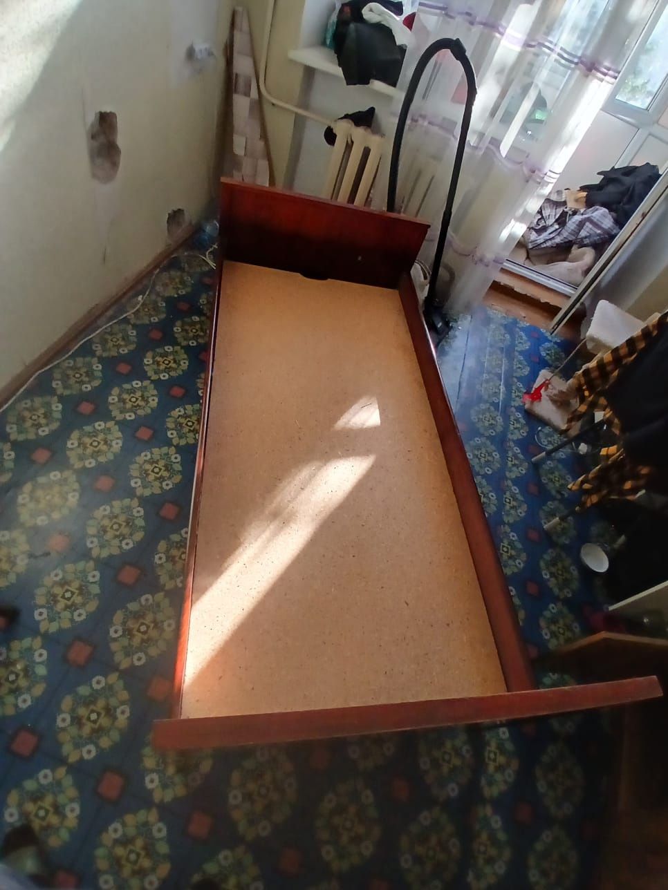 Продам односпальную кровать есть доставка