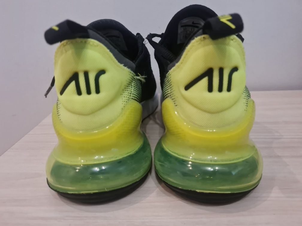 ASIKS AIR MAX 270,номер 38,5