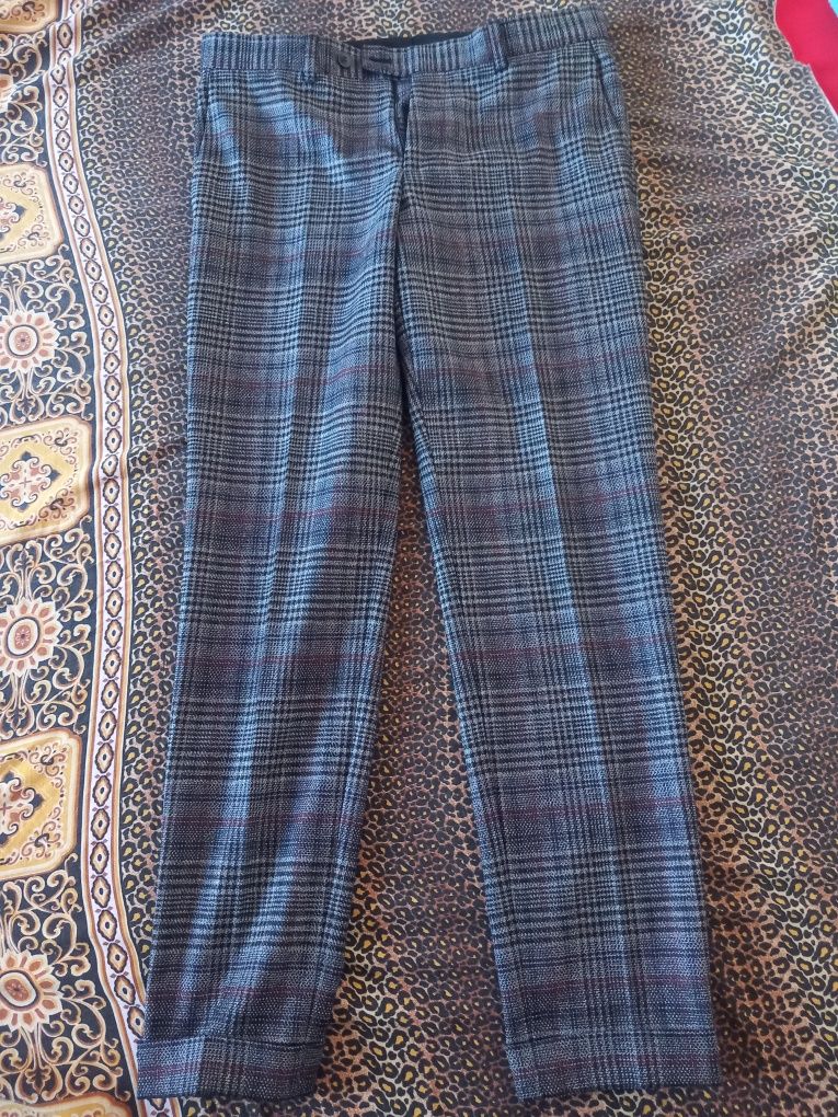 Vând blugi pantaloni massimo dutti