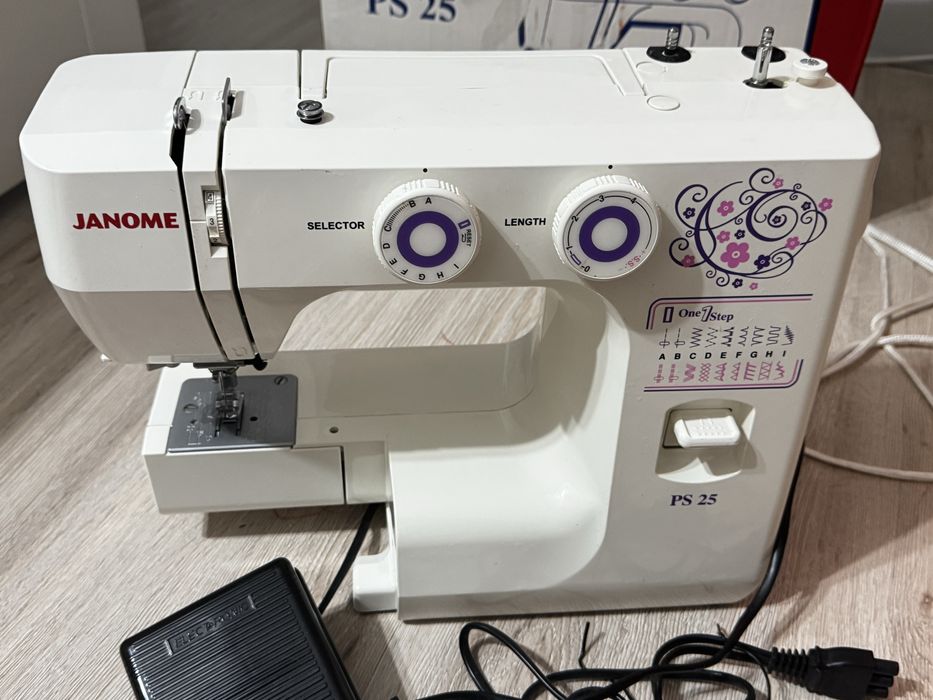 Швейная машинка Janome PS25