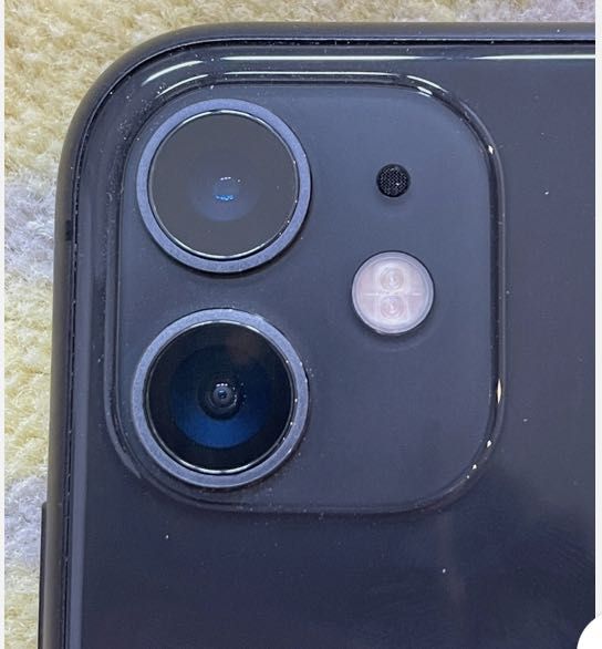 Продавам iphone 11