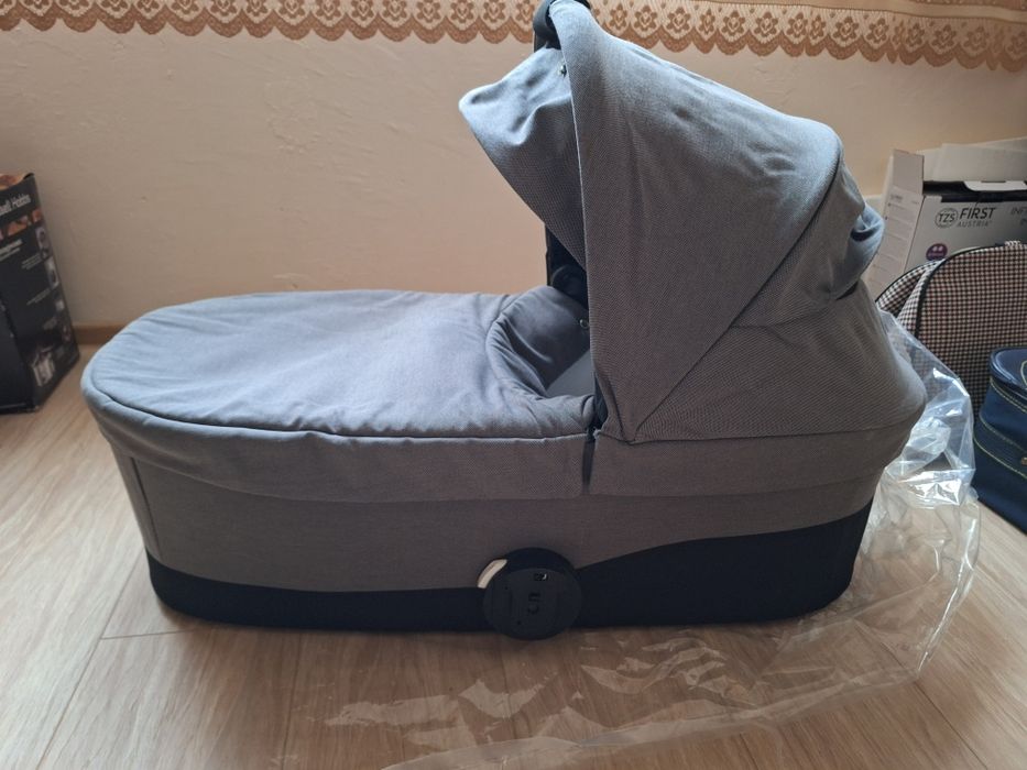 Cybex Balios S lux, кош за новородено