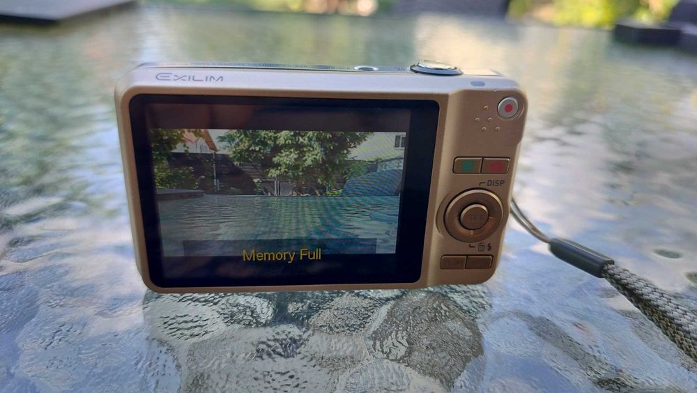 Compact Digital Camera Casio EXILIM EX-Z90 Gold 12.1 Mp