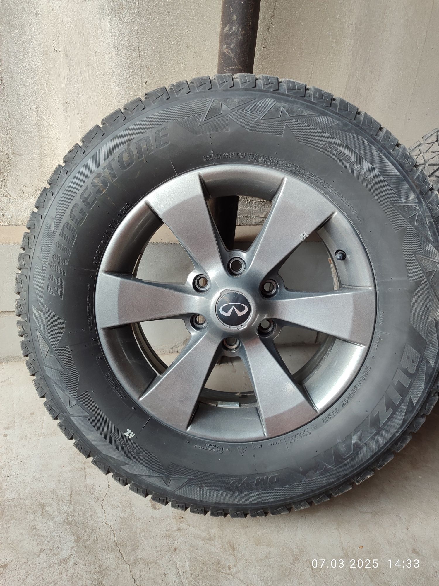 Зимние шины "Bridgestone"