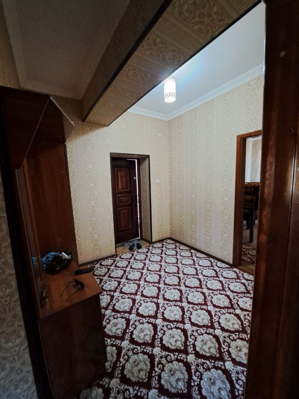 Квартира 3хона сотилади 100кв.м ли 9 бозор йони