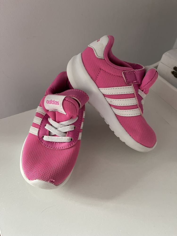 Adidasi Adidas, marimea 23