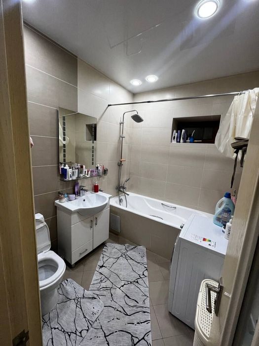 Продаю 2в3/4/4 Максим Горький 77-серия