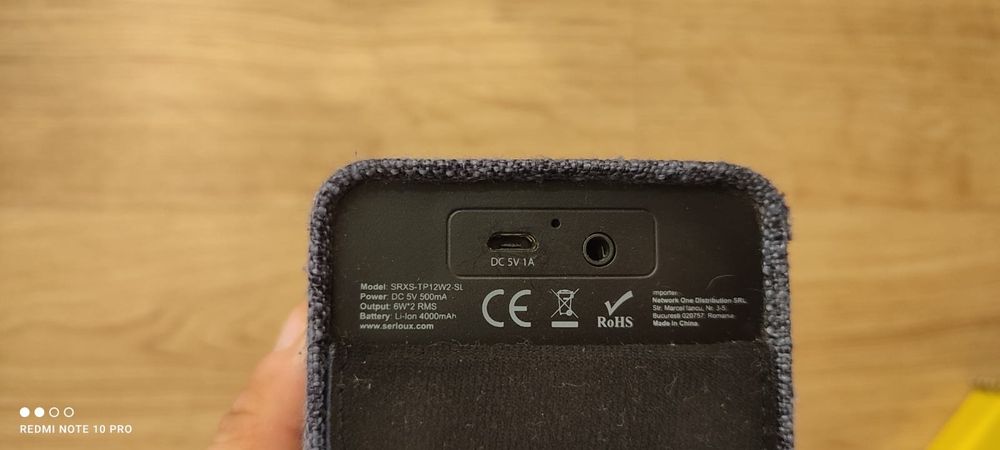 Vând boxa SERIOX  cu bluetooth folosita