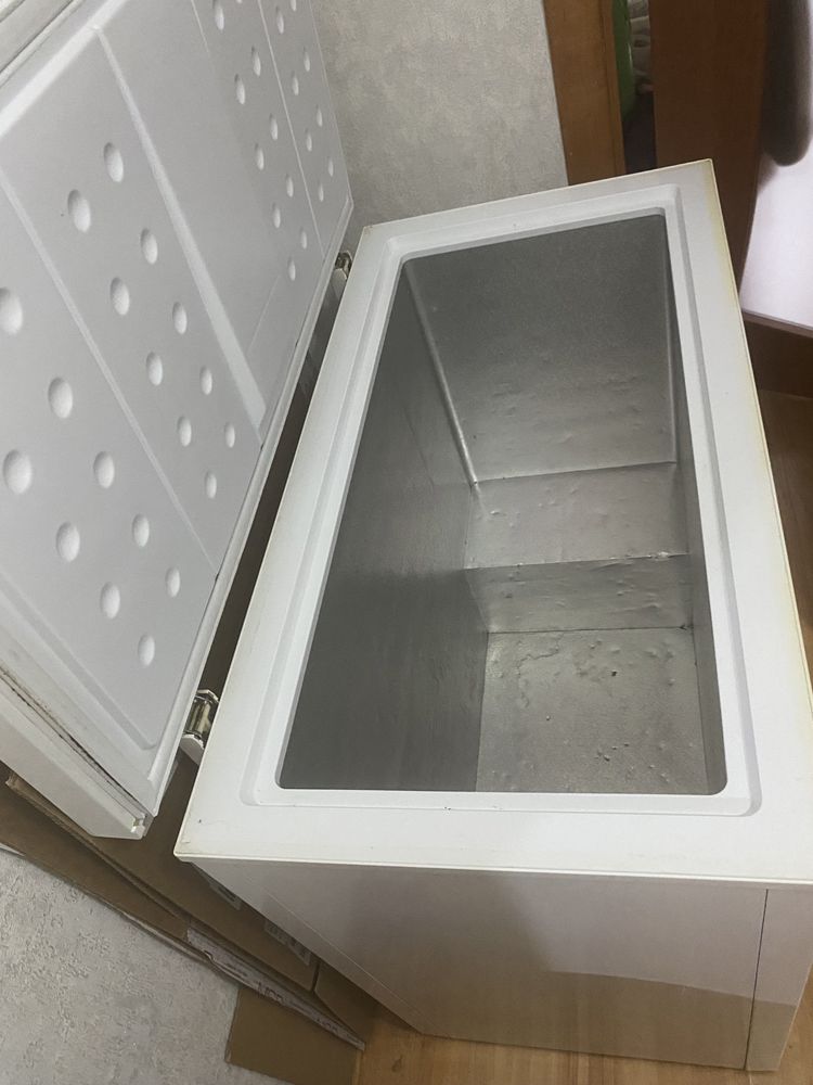 Продам морозильную камеру