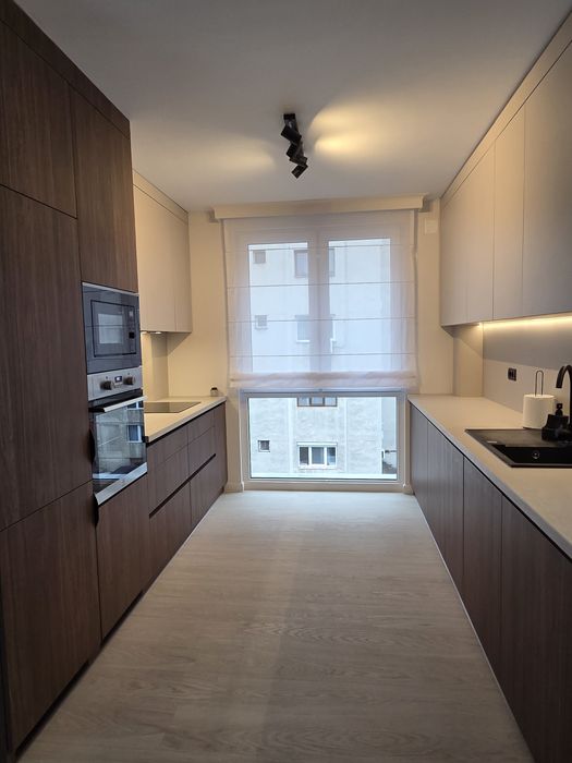 PF inchiriez apartament premium cu 2 camere, central