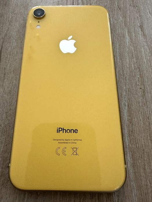 iPhone XR 128GB galben, resetat la setările din fabrică, deblocat