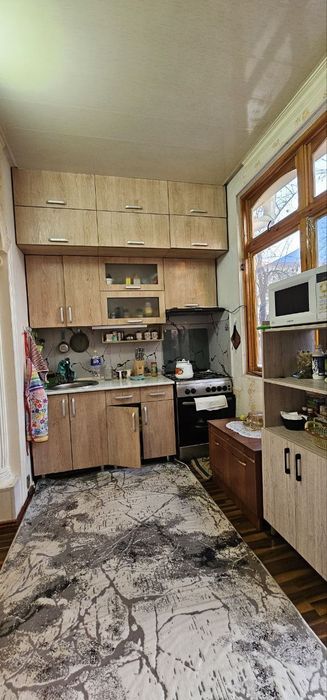 Продам 2 ком Юнусабад 19 квартал