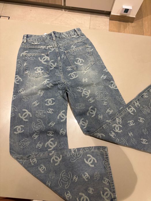 Blugi Chanel …..