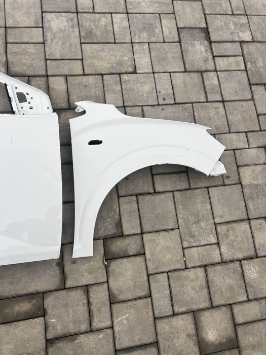 Laterala ușa aripa Dacia Logan 3