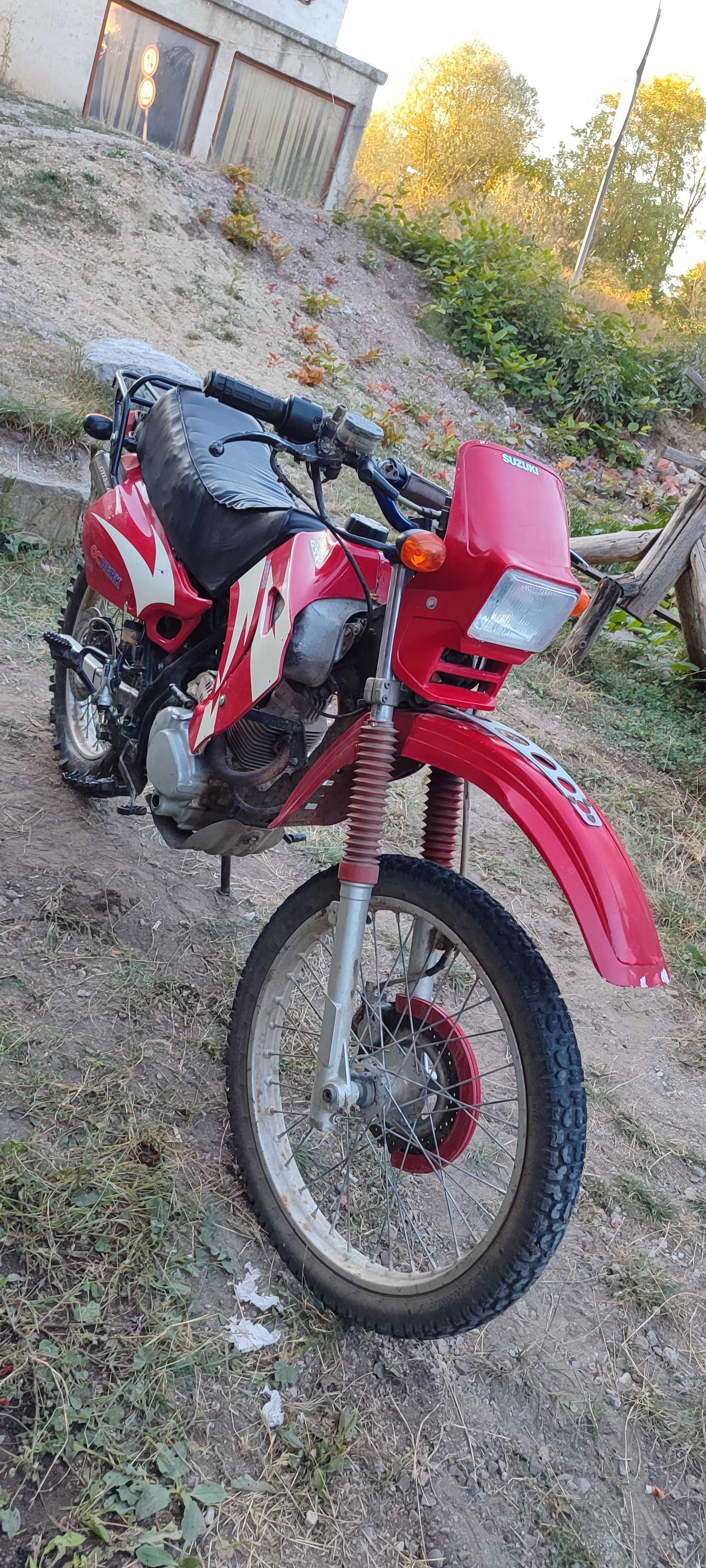 Продавам Кросов Мотор 4t 125cc може и бартер за по мощен