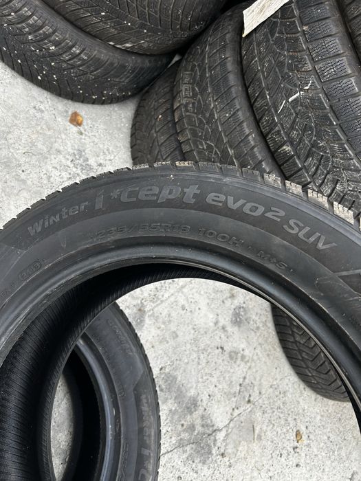 2бр Зимни гуми Hankook 235/55R18