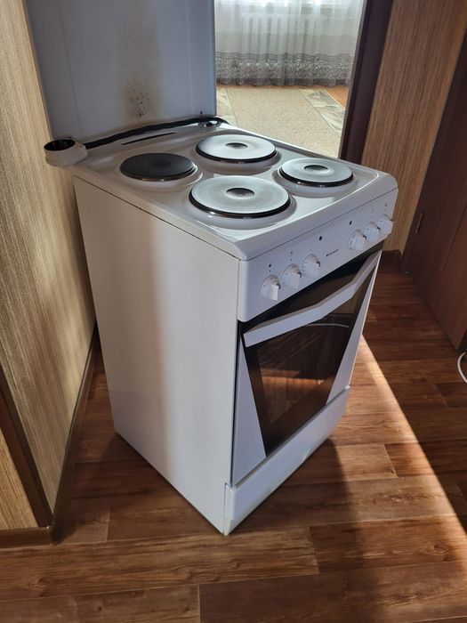 Продам плиту электрическую