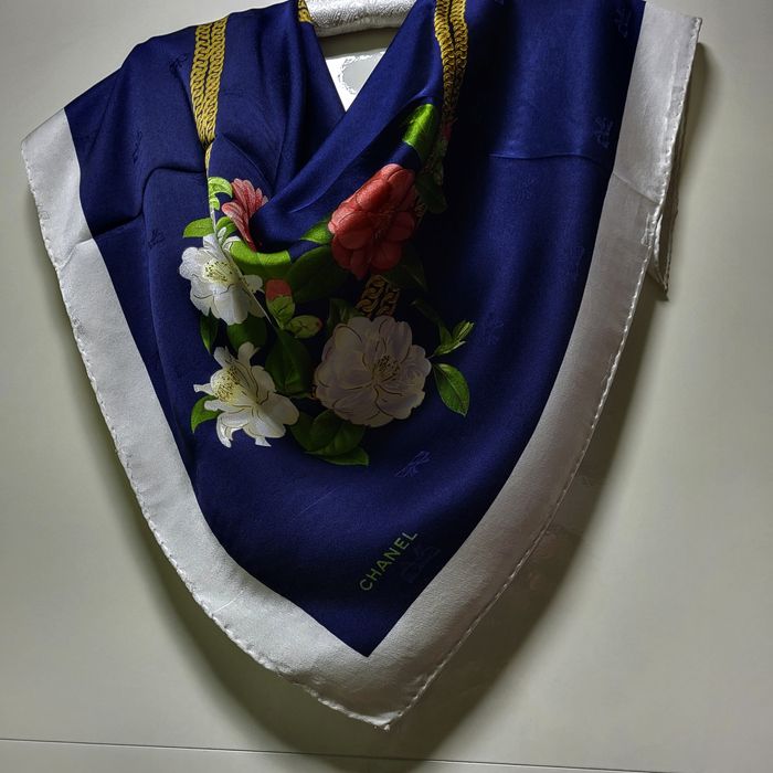 Esarfa vintage Chanel