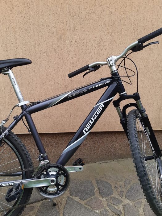 Bicicleta cu echipament shimano