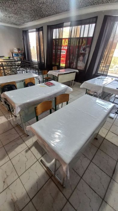 10 ta komplekt parta stulchiklari bilan.