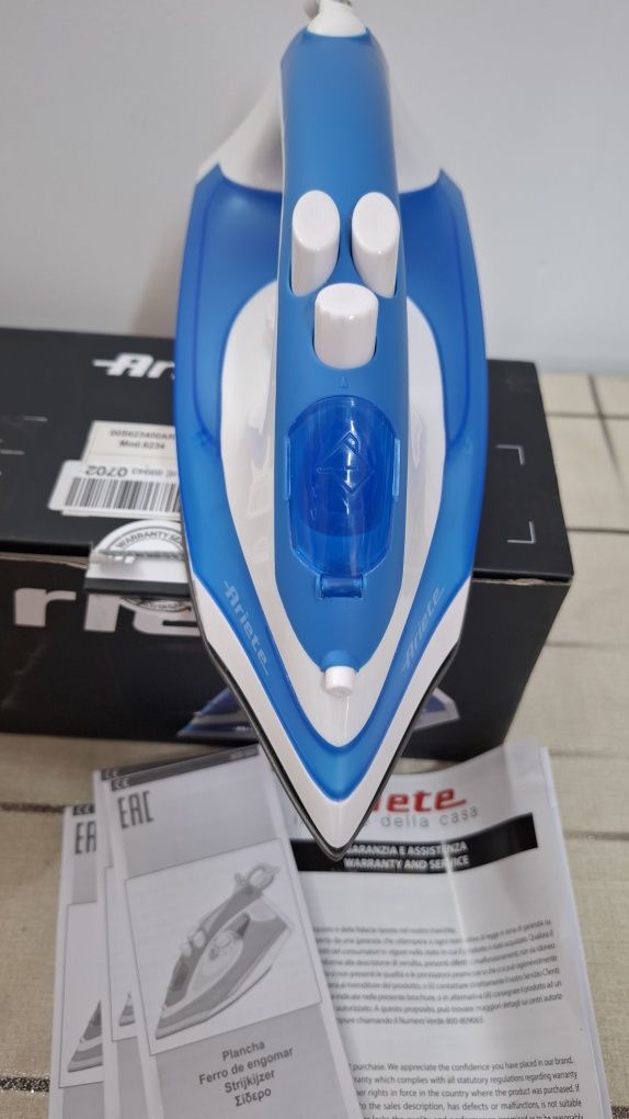 Ютия Ariete Steam Iron 6234, 2000W, 0.25 л, 140 гр/мин, Синя/Бяла