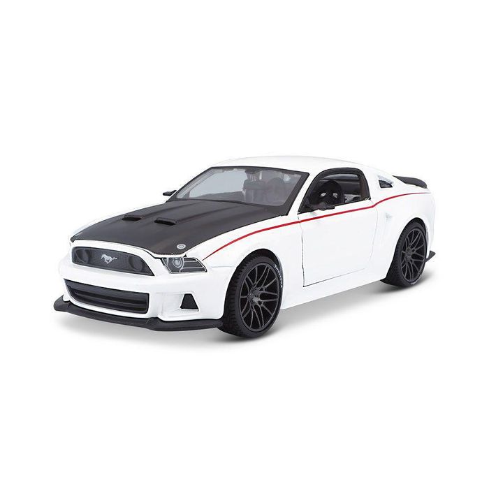 Maisto sp edition кола new ford mustang street racer бяла