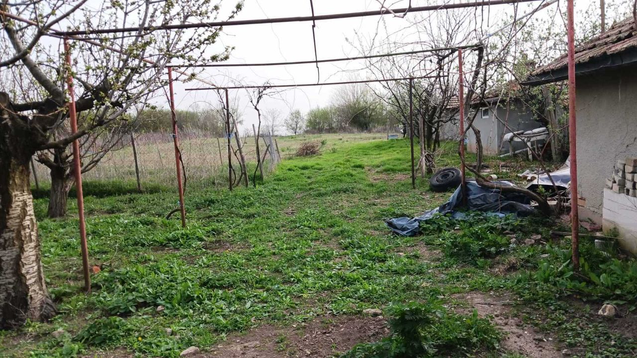 Продава се Къща в с. Сърнец, Област Добрич - 65 кв.м за 157 €/кв.м - Снимка #2