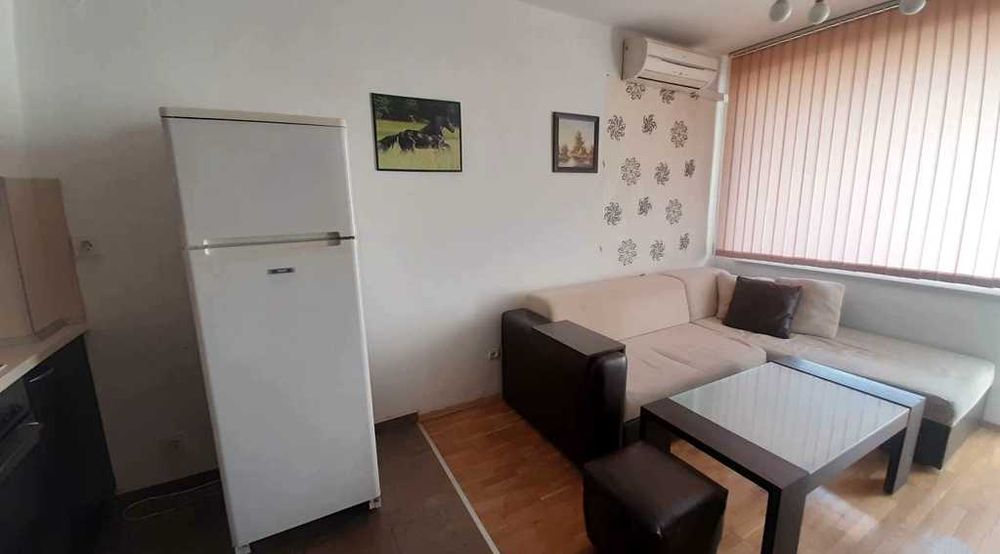 Дава се под наем Двустаен апартамент в Пловдив, Въстанически - 40 кв.м за 325 € - Снимка #1