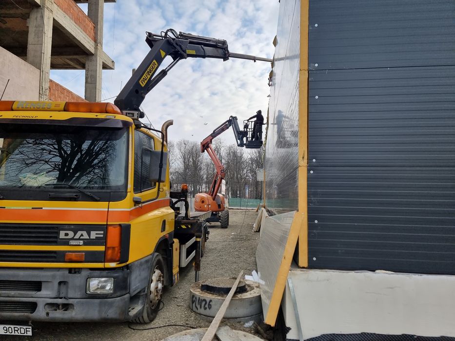 Vand camion cu macara platforma de tractari