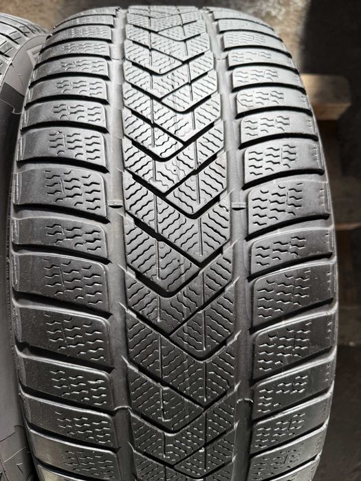 2x Anvelope Iarna 275/45 R20 runflat - Pirelli Scorpion Winter RSC run