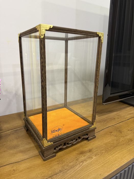 Стеклянный бокс для сувенира